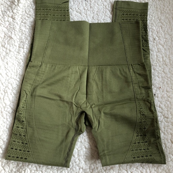 NEW! Army Green Energy Seamless Leggings - Picture 3 of 8